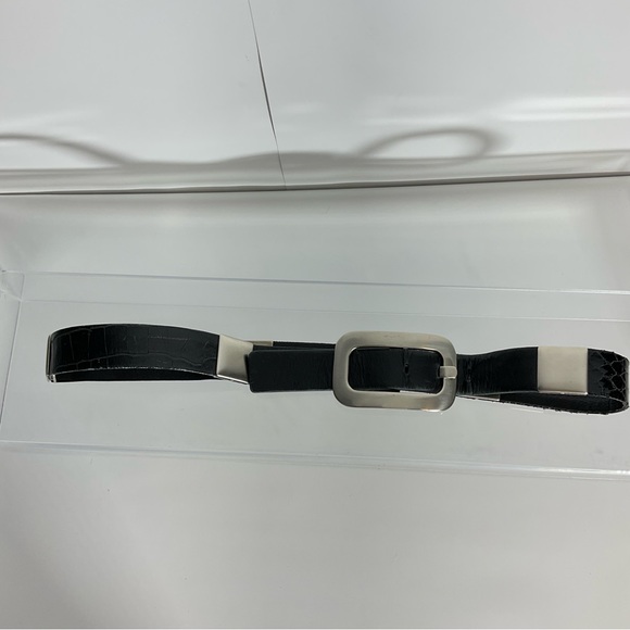 Suzi Roher Canada Black Leather Belt w/Silver Rectangle Hardware w/Silver Buckle - Picture 5 of 14
